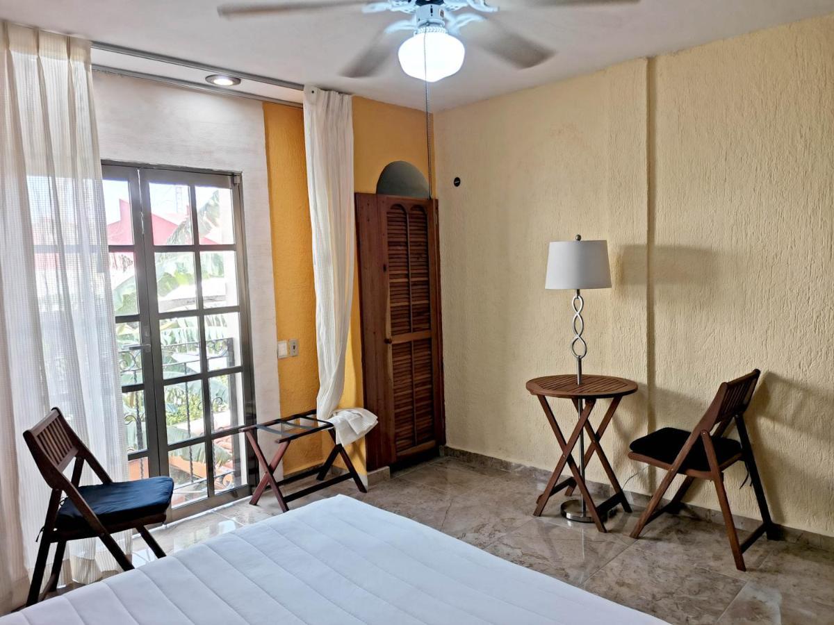 Hotel Casa Mallorca Канкун Экстерьер фото