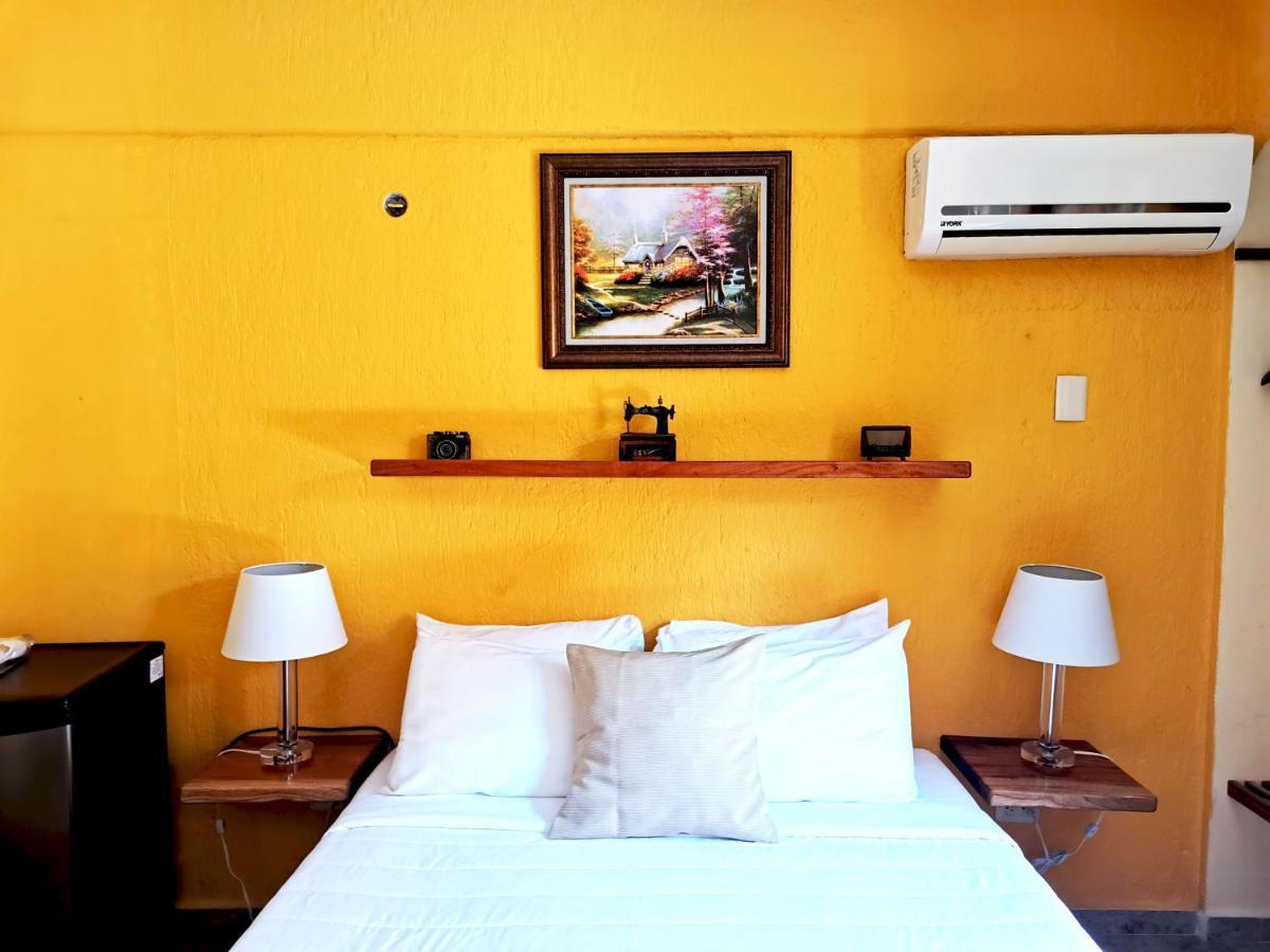 Hotel Casa Mallorca Канкун Экстерьер фото