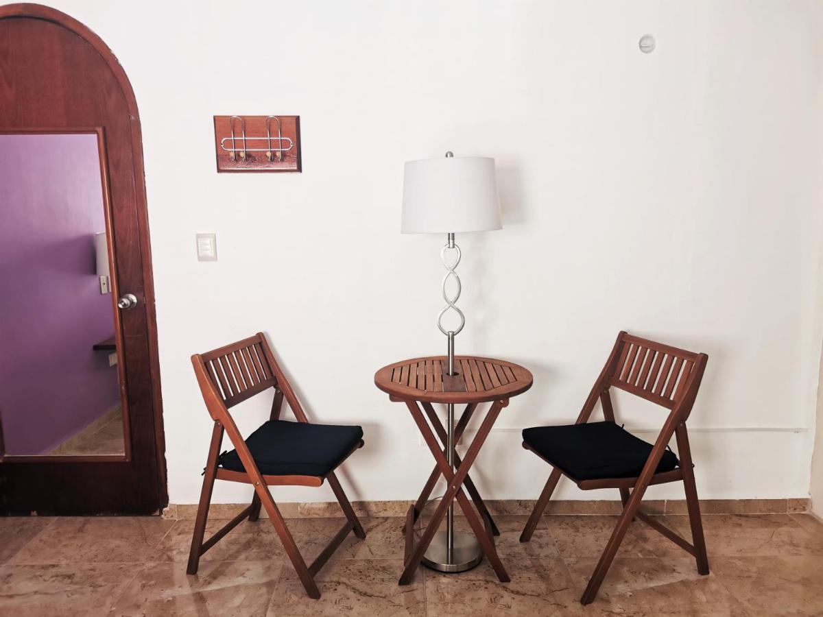Hotel Casa Mallorca Канкун Экстерьер фото