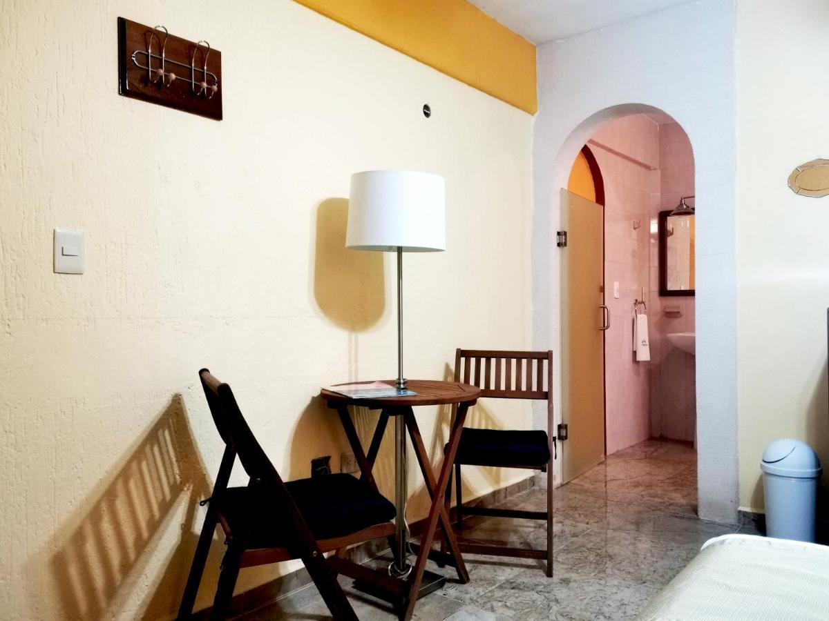 Hotel Casa Mallorca Канкун Экстерьер фото