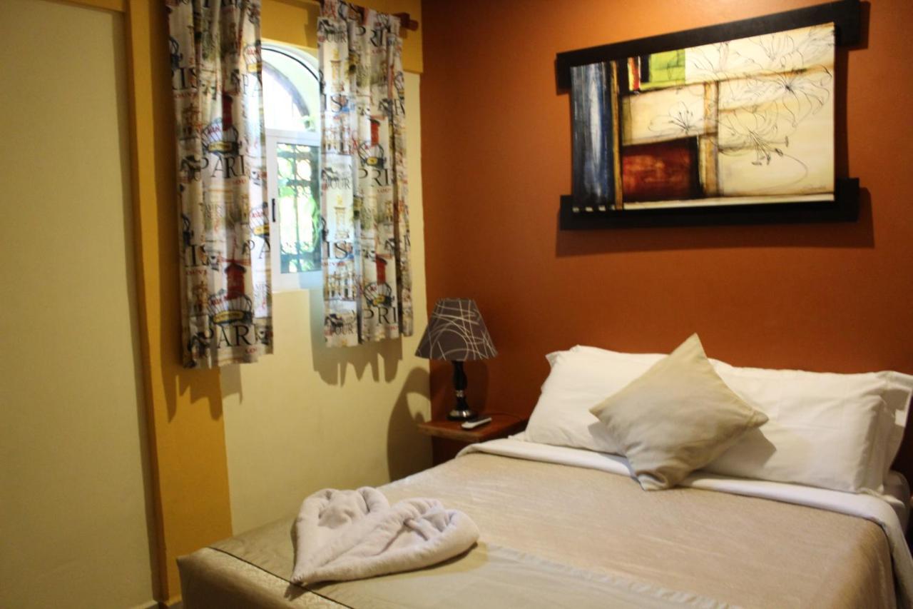 Hotel Casa Mallorca Канкун Экстерьер фото