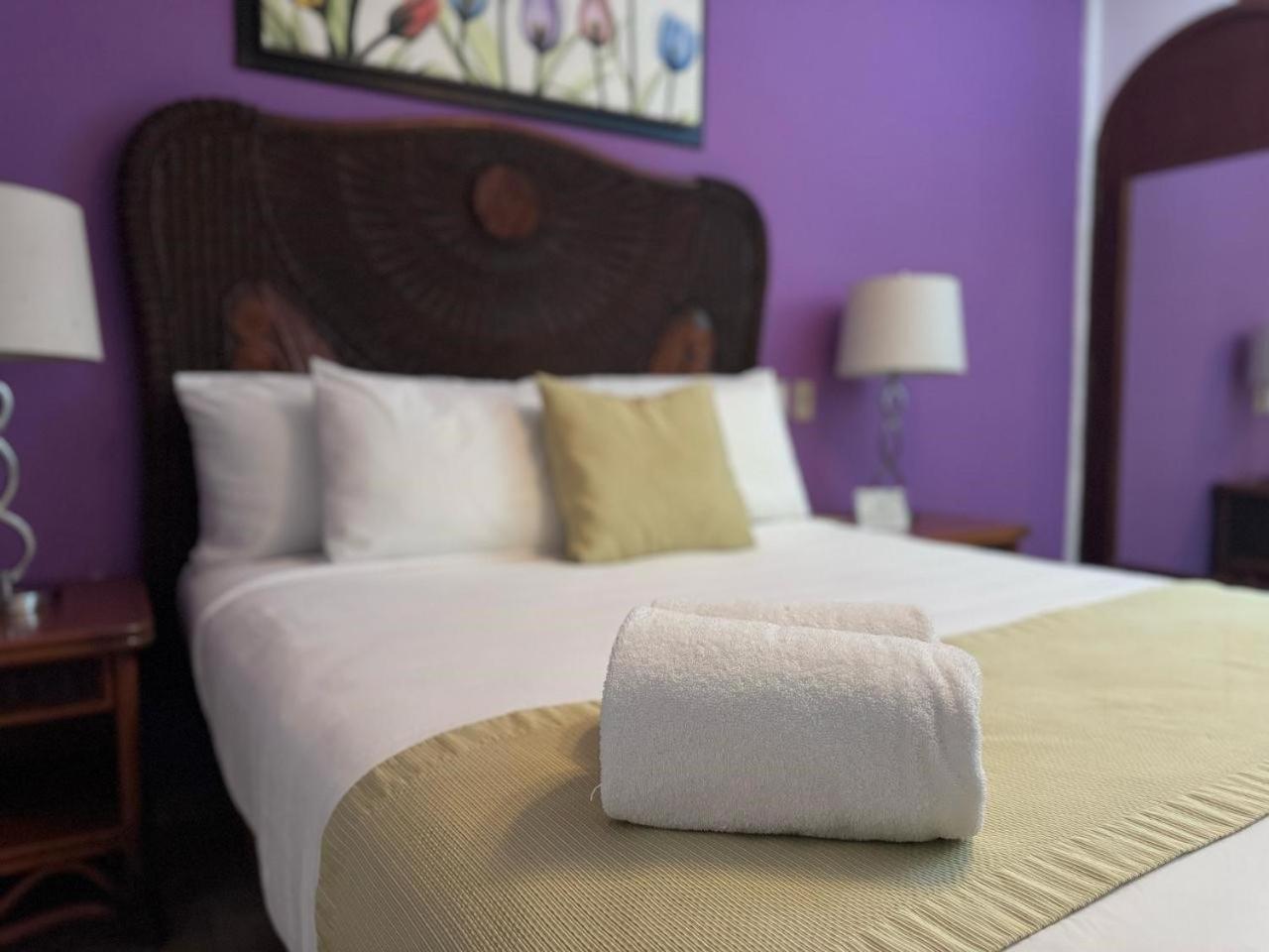 Hotel Casa Mallorca Канкун Экстерьер фото