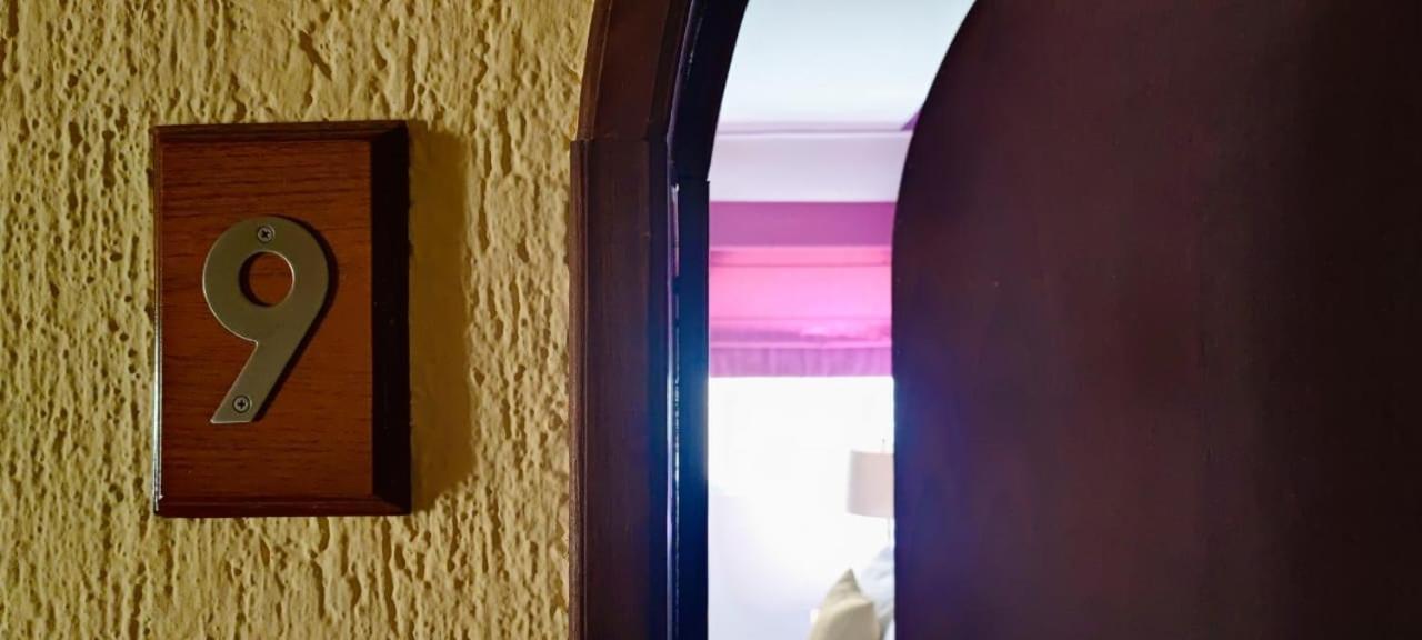 Hotel Casa Mallorca Канкун Экстерьер фото