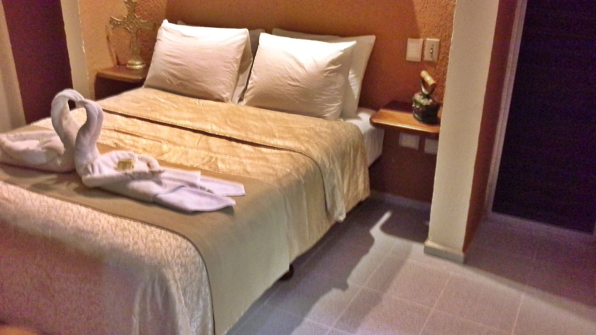Hotel Casa Mallorca Канкун Экстерьер фото