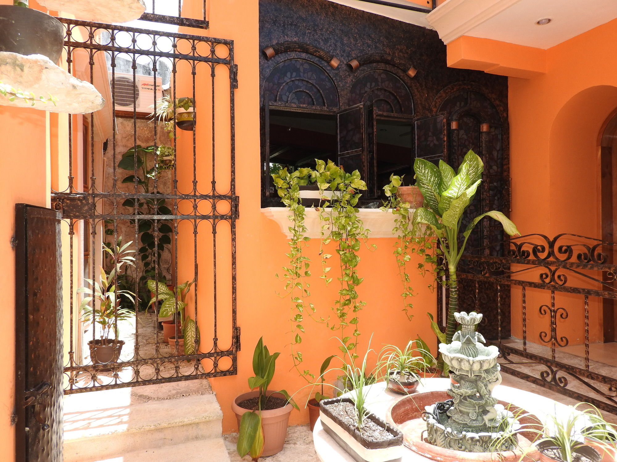 Hotel Casa Mallorca Канкун Экстерьер фото