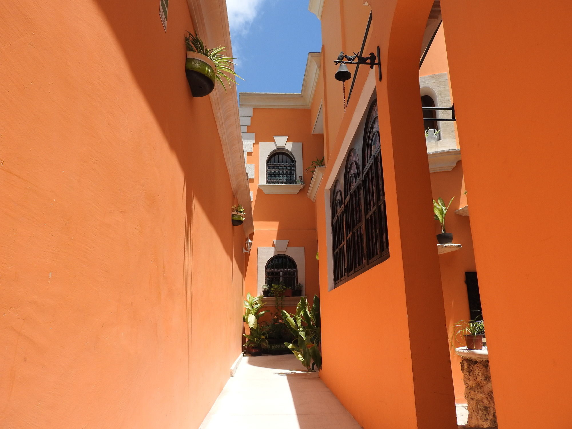 Hotel Casa Mallorca Канкун Экстерьер фото